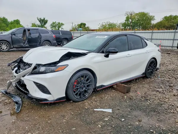 4T1KZ1AK8NU070815 2022 TOYOTA CAMRY - Image 1