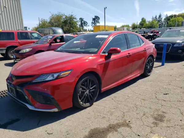 4T1KZ1AK8RU089404 2024 TOYOTA CAMRY - Image 1
