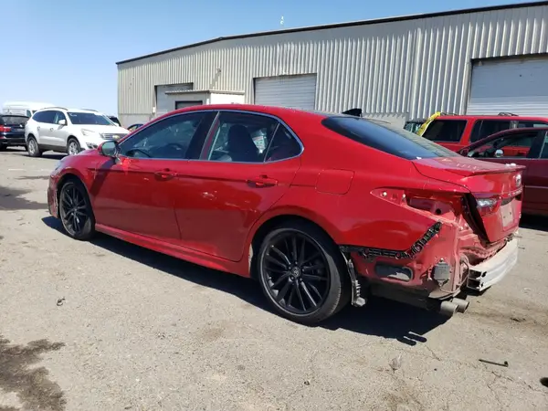 4T1KZ1AK8RU089404 2024 TOYOTA CAMRY - Image 2