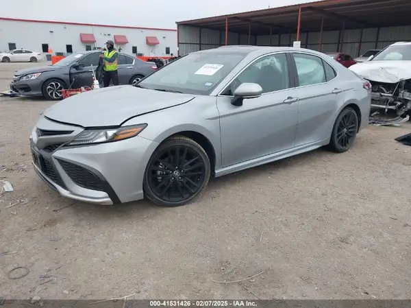 4T1KZ1AK8RU090195 2024 TOYOTA CAMRY - Image 2