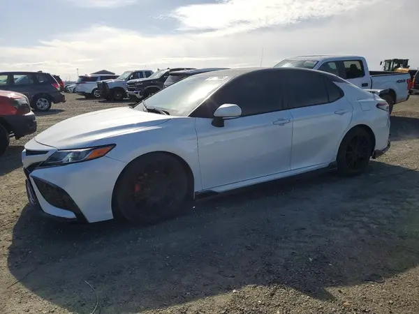 4T1KZ1AK8RU091668 2024 TOYOTA CAMRY - Image 1