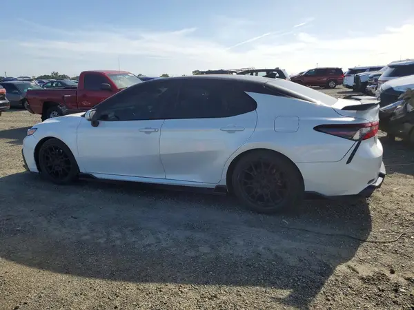 4T1KZ1AK8RU091668 2024 TOYOTA CAMRY - Image 2