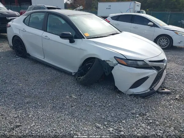 4T1KZ1AK8RU093274 2024 TOYOTA CAMRY - Image 1