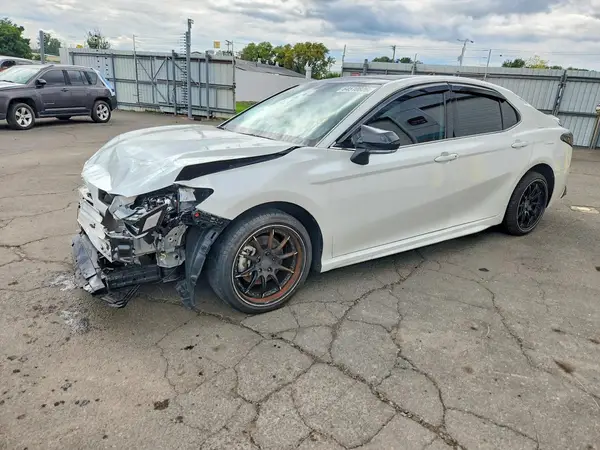 4T1KZ1AK8RU096367 2024 TOYOTA CAMRY - Image 1