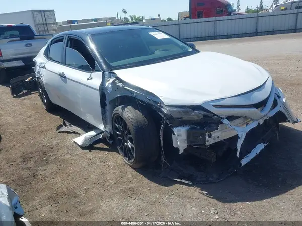 4T1KZ1AK8RU100370 2024 TOYOTA CAMRY - Image 1