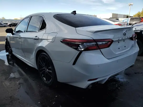 4T1KZ1AK8RU103446 2024 TOYOTA CAMRY - Image 2
