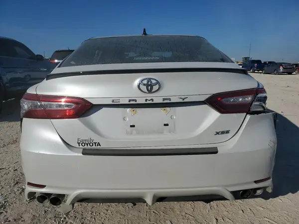 2020 TOYOTA CAMRY auction photo 6