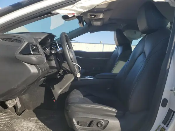 2020 TOYOTA CAMRY auction photo 7