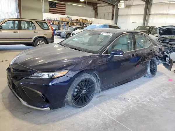 4T1KZ1AK9MU057277 2021 TOYOTA CAMRY - Image 1