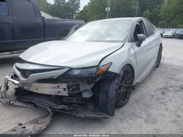 4T1KZ1AK9MU057604 2021 TOYOTA CAMRY - Image 2