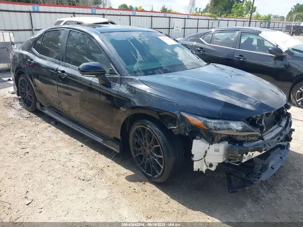 4T1KZ1AK9MU057988 2021 TOYOTA CAMRY - Image 1