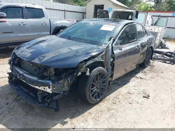 4T1KZ1AK9MU057988 2021 TOYOTA CAMRY - Image 2
