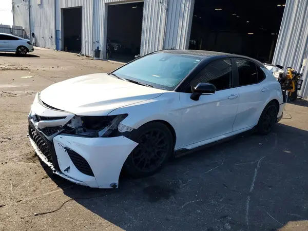 4T1KZ1AK9MU058462 2021 TOYOTA CAMRY - Image 1