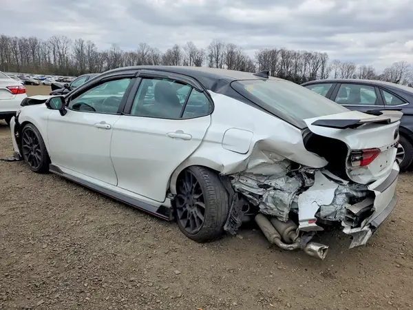 4T1KZ1AK9NU069432 2022 TOYOTA CAMRY - Image 2
