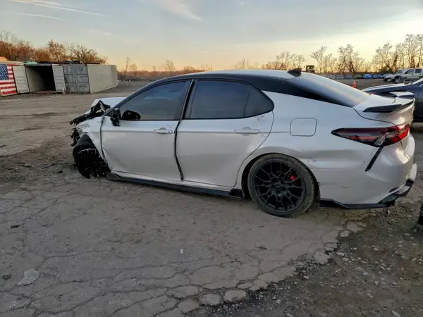 4T1KZ1AK9RU091341 2024 TOYOTA CAMRY - Image 2