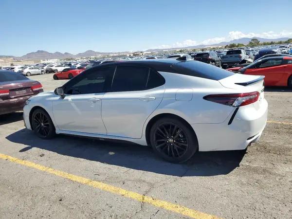 4T1KZ1AK9RU097009 2024 TOYOTA CAMRY - Image 2