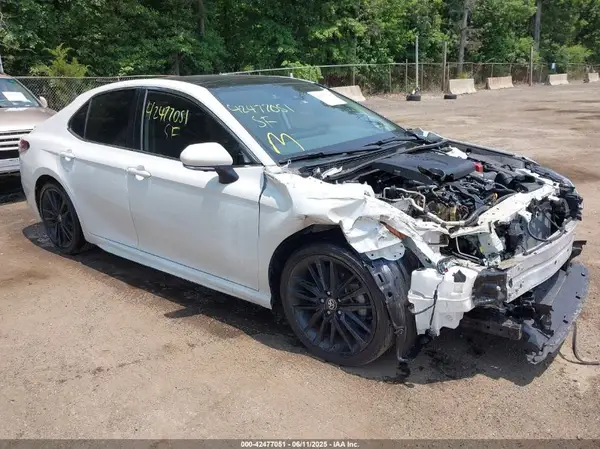 4T1KZ1AK9RU099536 2024 TOYOTA CAMRY - Image 1