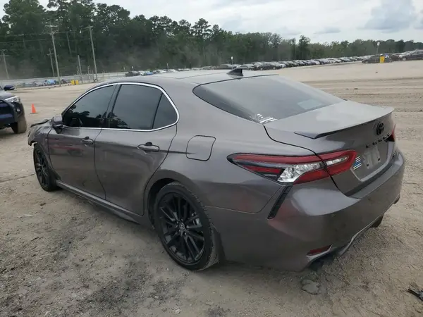 4T1KZ1AK9RU103083 2024 TOYOTA CAMRY - Image 2