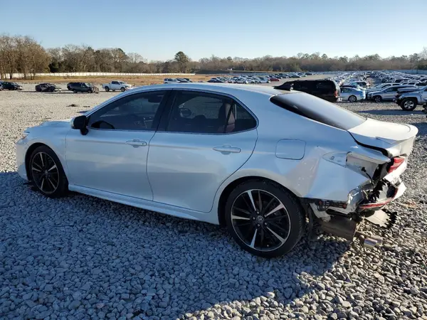 4T1KZ1AKXLU040289 2020 TOYOTA CAMRY - Image 2