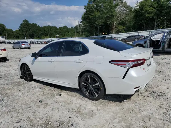 4T1KZ1AKXLU045864 2020 TOYOTA CAMRY - Image 2
