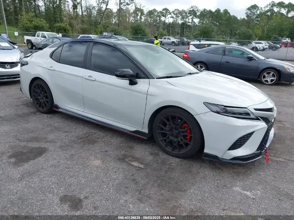 4T1KZ1AKXMU049768 2021 TOYOTA CAMRY - Image 1