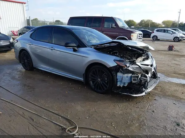 4T1KZ1AKXMU055523 2021 TOYOTA CAMRY - Image 1