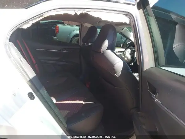4T1KZ1AKXMU055666 2021 TOYOTA CAMRY - Image 8