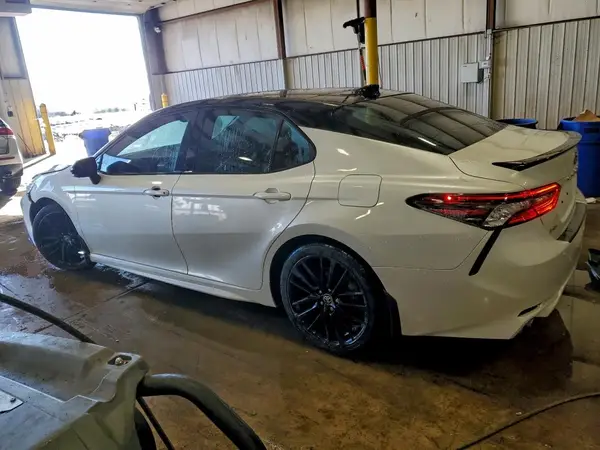 4T1KZ1AKXMU057207 2021 TOYOTA CAMRY - Image 2