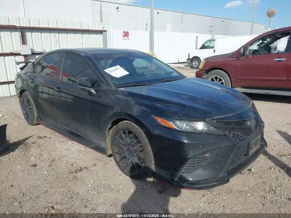 4T1KZ1AKXMU058647 2021 TOYOTA CAMRY - Image 1