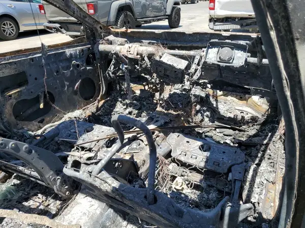 4T1KZ1AKXNU060948 2022 TOYOTA CAMRY - Image 8