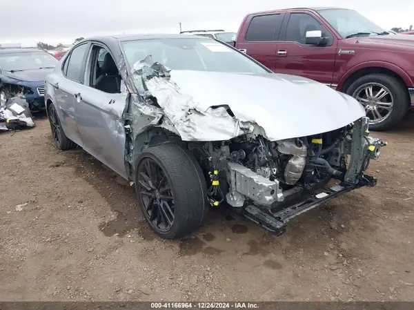 4T1KZ1AKXNU069021 2022 TOYOTA CAMRY - Image 1