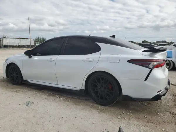 4T1KZ1AKXNU069116 2022 TOYOTA CAMRY - Image 2