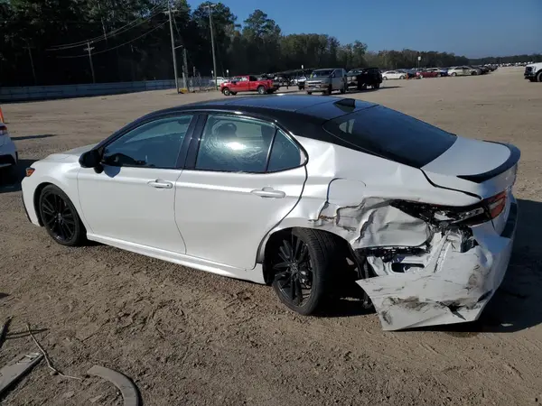 4T1KZ1AKXNU071237 2022 TOYOTA CAMRY - Image 2