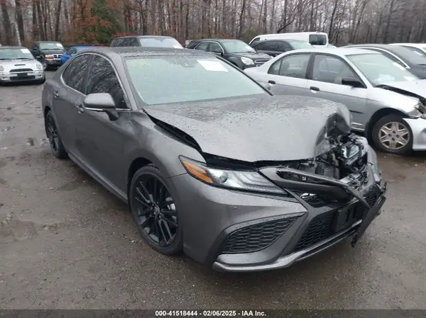 4T1KZ1AKXPU081561 2023 TOYOTA CAMRY - Image 1