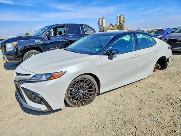 4T1KZ1AKXRU092045 2024 TOYOTA CAMRY - Image 1