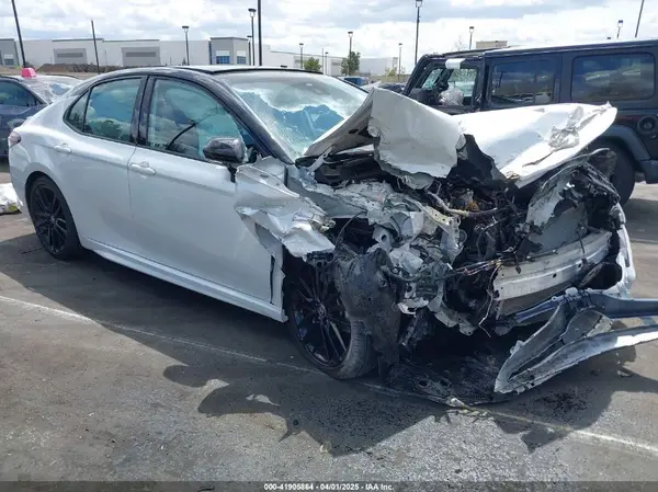 4T1KZ1AKXRU092062 2024 TOYOTA CAMRY - Image 1