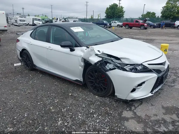 4T1KZ1AKXRU097052 2024 TOYOTA CAMRY - Image 1