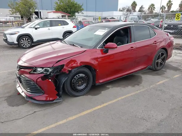 4T1L11AK0LU975705 2020 TOYOTA CAMRY - Image 2