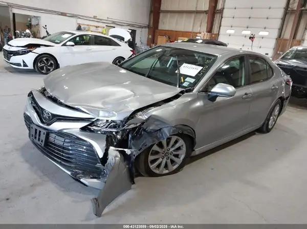 4T1L11AK1LU920616 2020 TOYOTA CAMRY - Image 2