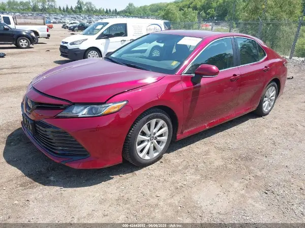 4T1L11AK2LU500976 2020 TOYOTA CAMRY - Image 2
