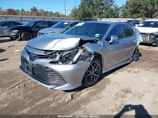4T1L11AK2LU868154 2020 TOYOTA CAMRY - Image 2