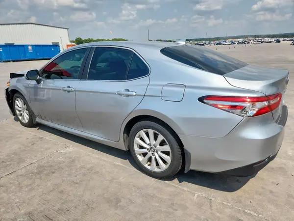 4T1L11AK3LU933044 2020 TOYOTA CAMRY - Image 2