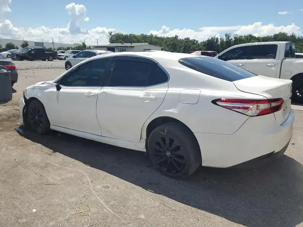 4T1L11AK3LU945050 2020 TOYOTA CAMRY - Image 2
