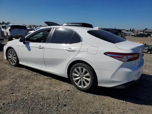 4T1L11AK3LU960504 2020 TOYOTA CAMRY - Image 2