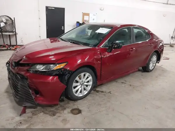 4T1L11AK3LU998542 2020 TOYOTA CAMRY - Image 2