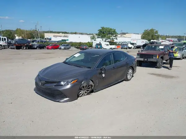 4T1L11AK6LU864706 2020 TOYOTA CAMRY - Image 2