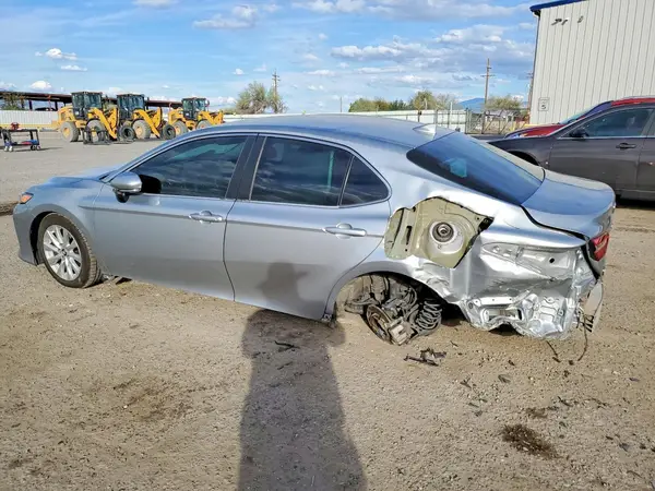 4T1L11AK7LU881479 2020 TOYOTA CAMRY - Image 2