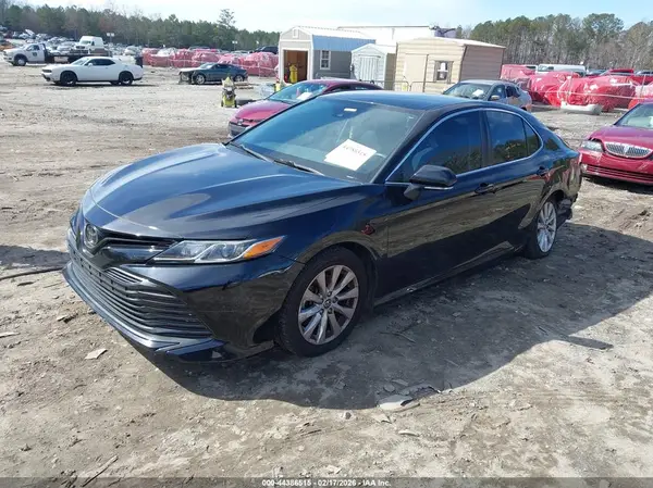 4T1L11AK7LU891364 2020 TOYOTA CAMRY - Image 2