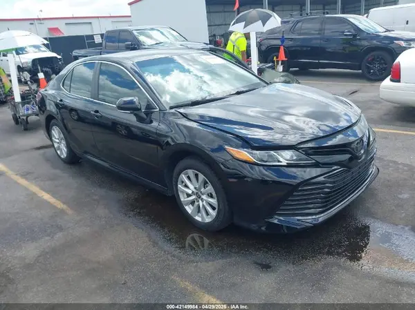 4T1L11AK8LU952382 2020 TOYOTA CAMRY - Image 1