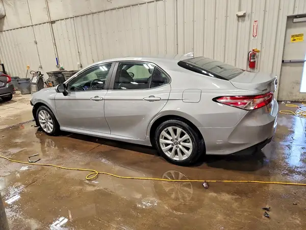 4T1L11AK9LU385941 2020 TOYOTA CAMRY - Image 2